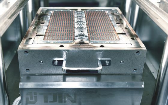 Machine de moulage à injection unique de semi-conducteurs, moulage par transfert entièrement automatique