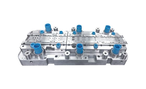Personnalisation de l'électroplatage IC cadre plomb estampage moule dans le semi-conducteur