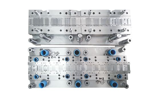Forgeage de semi-conducteurs à cadre de plomb