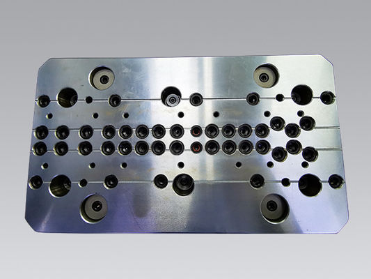 Fabrication de moules semi-conducteurs personnalisables