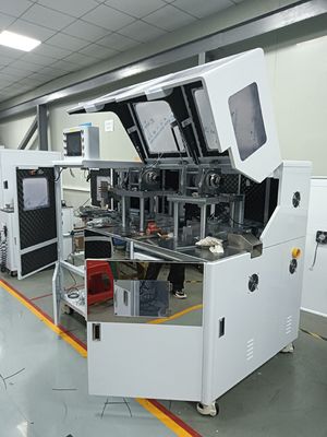 Machine de fabrication de puces à semi-conducteurs